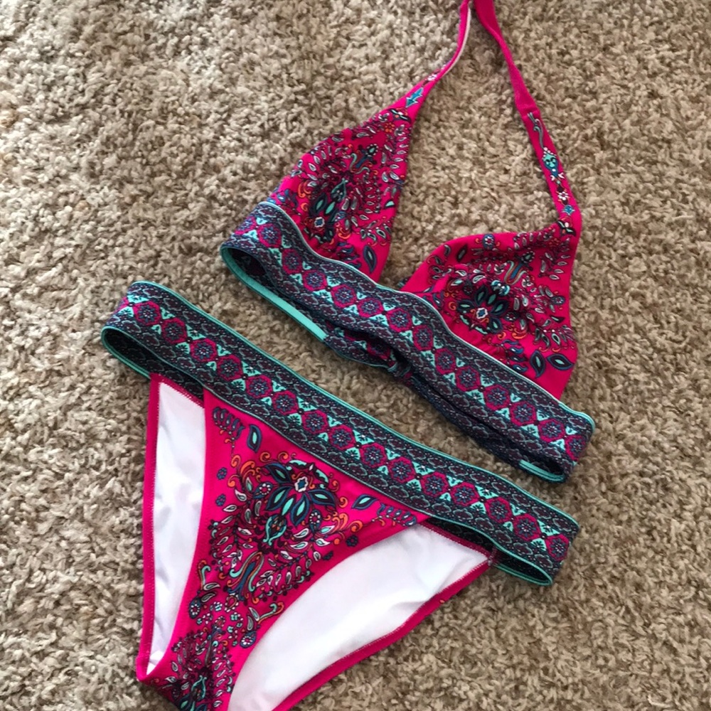 VICTORIA SECRET BATHING SUIT